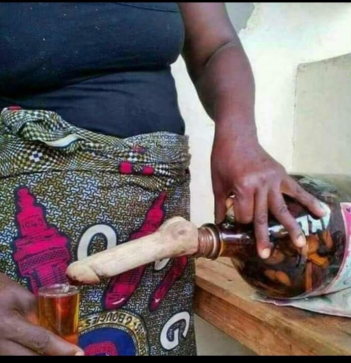 Gee_konke's tweet photo. #YouKnowItsScamWhen Your Friend's Say "Khwaza Namhlanje 🍻 Mina Ngzokhwaza Ksasa" 😂 https://t.co/abOHLdyNEO