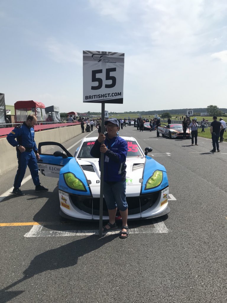 HHC_Motorsport's tweet photo. Here we go ready for race one of the day! Let’s do this! 💪🏻🤞🏻#BritishGT https://t.co/lIIyuGAqGd