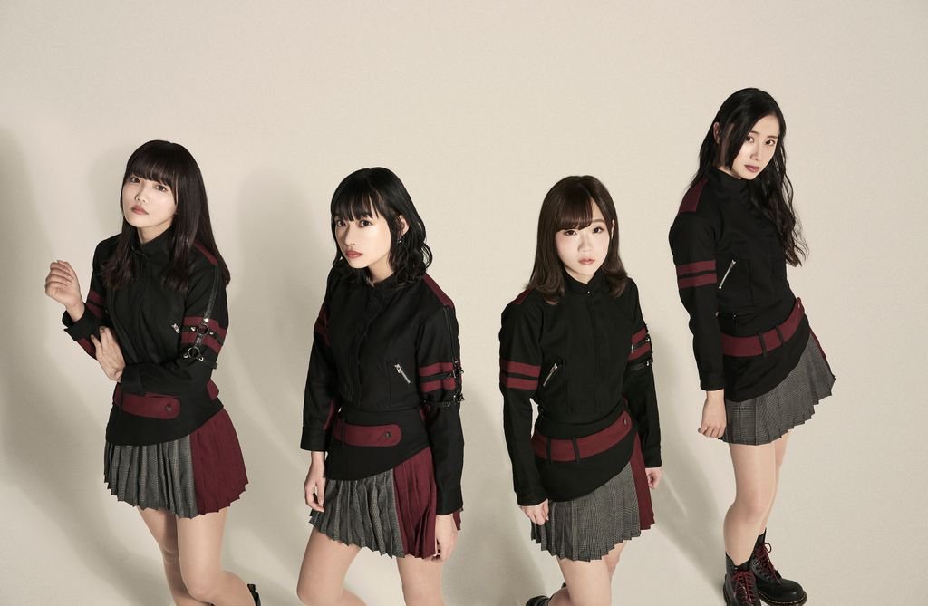 passcodeO's tweet photo. 7月から開催する "PassCode Presents VERSUS PASSCODE 2018" では、バンドセットの"PARALELL" "TRICKSTER" "UNTILL THE DAWN" が初披露✨
チケットオフィシャル3次先行受付、本日23時59分まで❗️
https://t.co/lj3EI0BFVQ
※東京公演3次先行分終了
#VERSUSPC2018 #PassCode_Ray https://t.co/P85puWqTuq