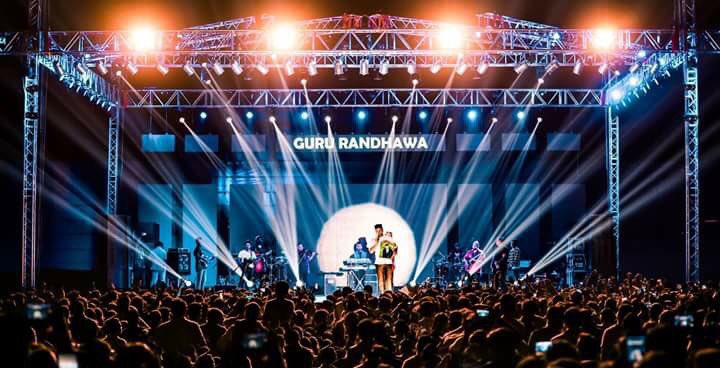 VinodSound_Ahmd's tweet photo. #Guru_Randhawa #Live_In_Concert🎷#Ahmedabad #High_Rated_Gabru_INDIA🇮🇳_Tour great Success Last Night.
#The_Arena,Transstadia@Ahmedabad
#Bollyboom https://t.co/8lo6m1bPYf