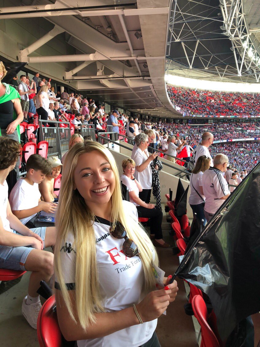 Kate Ovens tweet media
