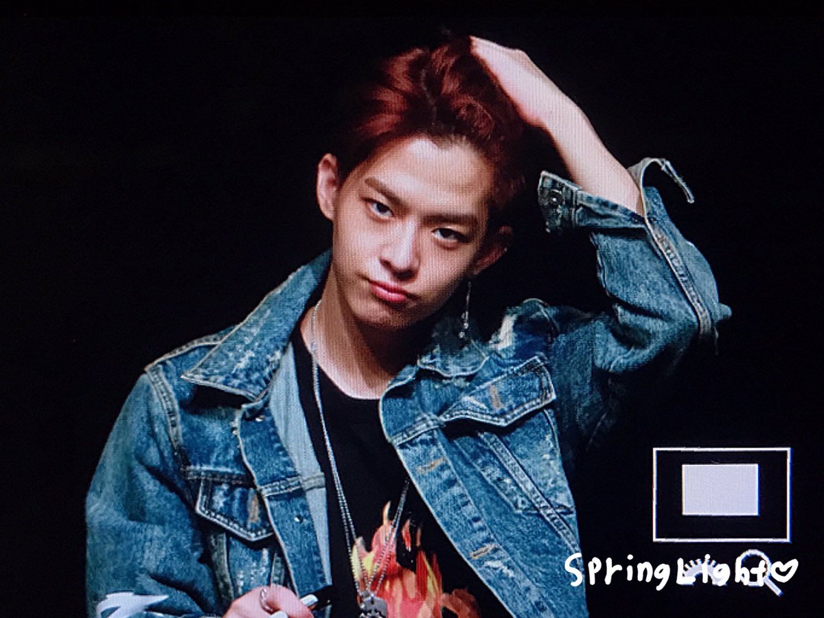 SPRINGLIGHT_405's tweet photo. 180527 강남 팬싸인회 프리뷰

머리 쓸어넘기는 거 크으으으

#빅톤 #VICTON #수빈 #정수빈 #오월애
#俉月哀 #나의봄그리고빛 @VICTON1109 https://t.co/x0Cu1gf56T