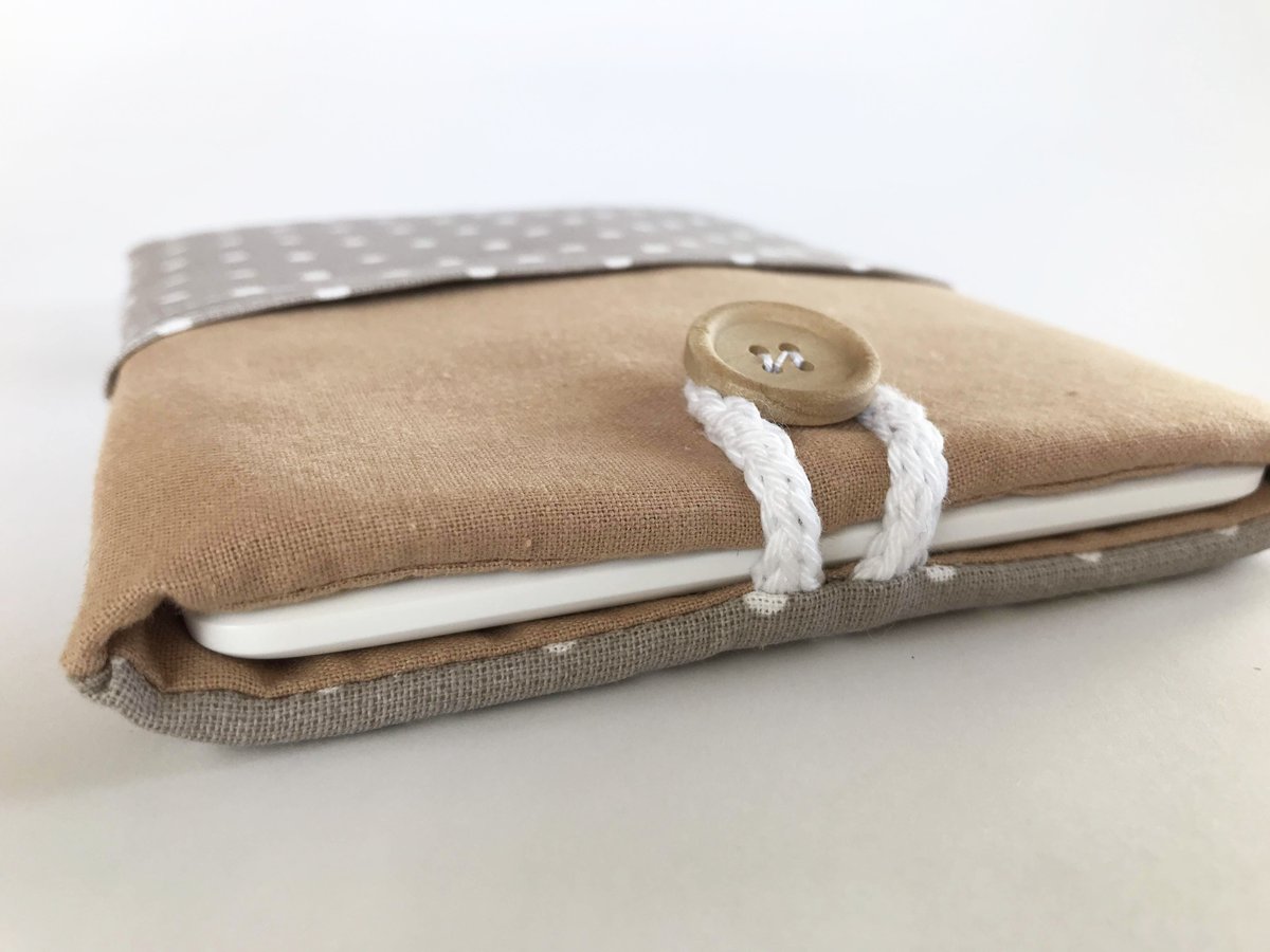 WorldSissi's tweet photo. Polka dot mood for today πNot reading now? Definetly your #ereader must be safe! ποΈ and this #ereadercase it will be. And with coupon TWITTERM2018 you can get it with 10% discount?
https://t.co/DmJGwuIcip https://t.co/dHykoIQTeQ