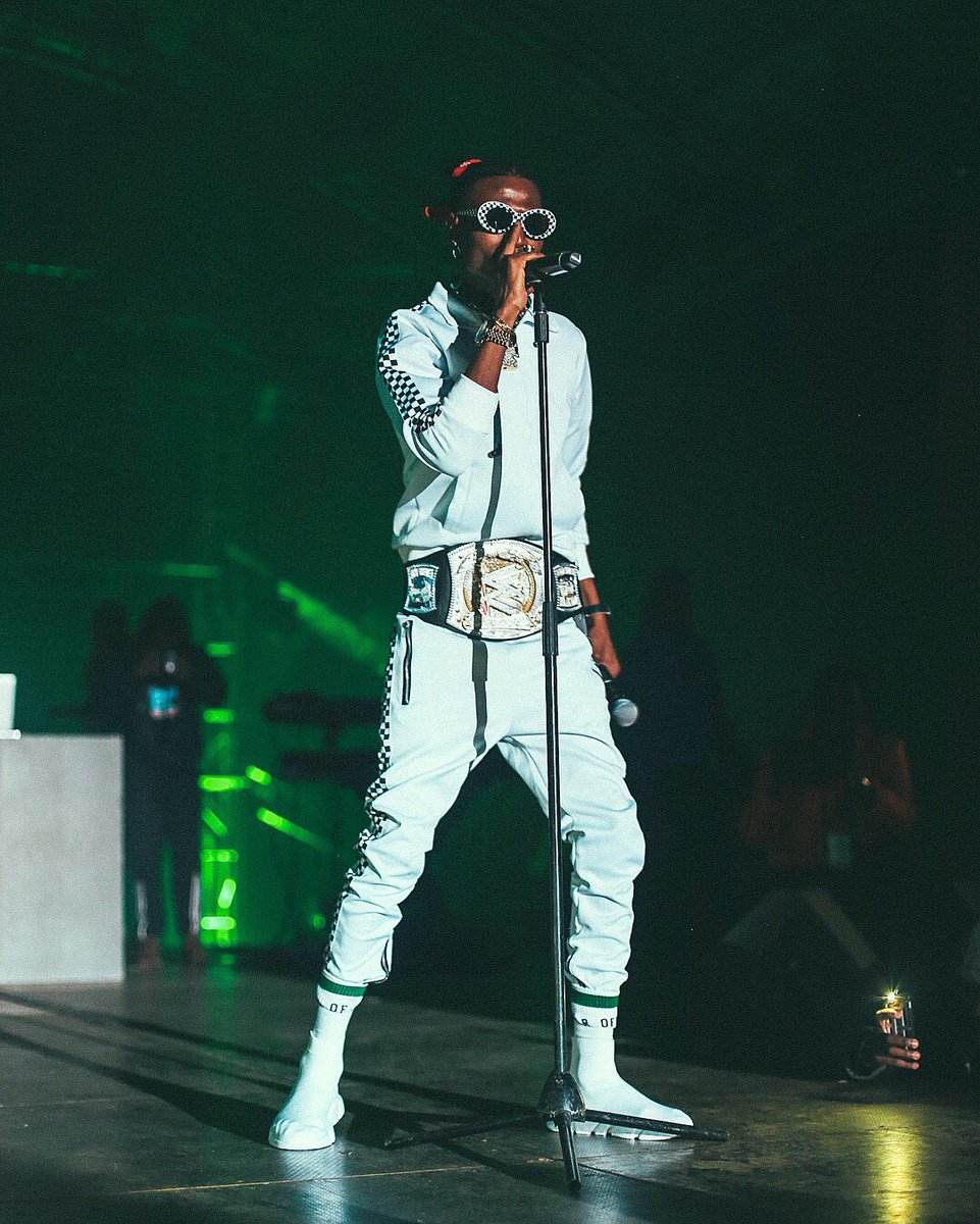 OCTOPIZZO's tweet photo. TEAM WORK OVER EVERYTHING 
#NomaNi #NaneNiNgoriSana
@Cedric_Nzaka @Tintseh_ @Slumphotography Flexing Bila Weight Lift 🦅🤴🏾🦅
#TGRFEST https://t.co/HPAYMm5ad6 https://t.co/DEX754uNHg
