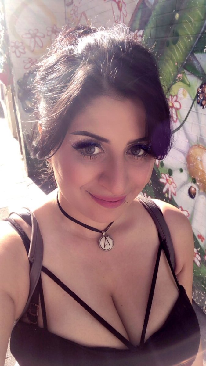 lovhum's tweet image. Ohne Freiheit können wir nicht leben 
Ohne Verschleierung bin ich eine selbstständige Frau 
Ohne Kopftuch können meine Haar atmen 

Ich liebe Deutschland 🇩🇪 ❤️💕