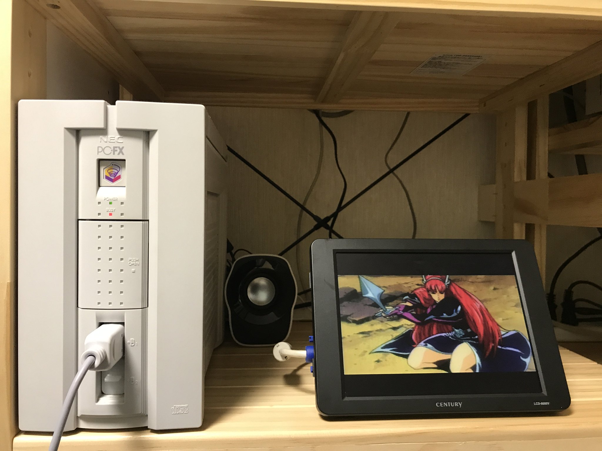 asayan on Twitter &quot;きょうもレトロPC棚の整理（最近休みはほぼ毎日）、今日はX1があるSHARP棚の隣にNECHE棚を