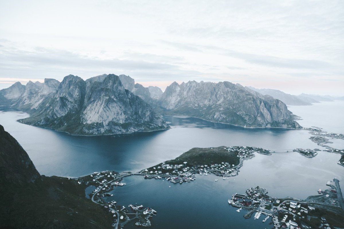 http://zackroif.tumblr.com/post/129876245702/reine-and-kirkefjord-lofoten-norway