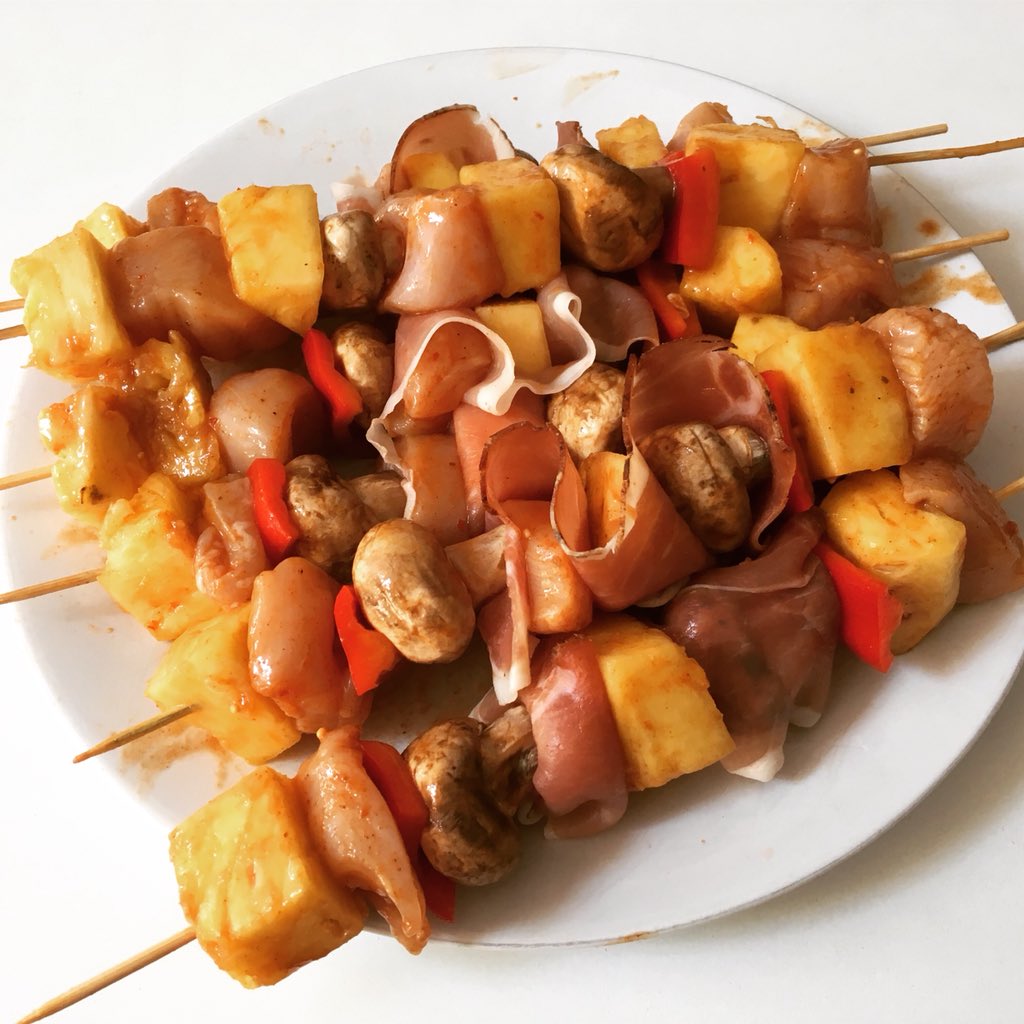 TheSmokeyCarter's tweet photo. Chicken skewers going on the BBQ shortly. Pineapple, chicken, smoked Parma ham, mushrooms and peppers marinated in some of our Chipotle &amp; Bourbon BBQ Sauce. #bbq #chicken #scortcher #barbecue #skewers https://t.co/YT9l3Wk30n