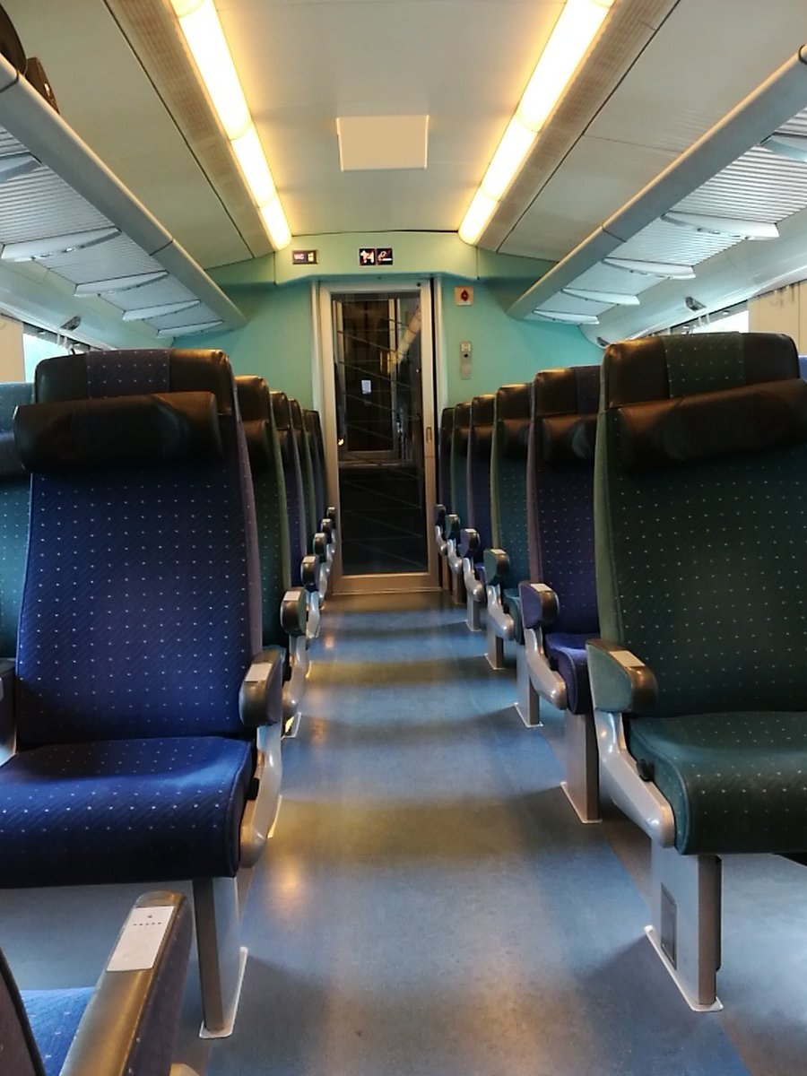 Raiteilla's tweet photo. Seuraavana Riihimäki.
Nästa Riihimäki.
Next stop Riihimäki. 

#ElämääRaiteilla #vr #juna #junailu #PöndeltäStadiin #InterCity https://t.co/cdogTPyXhO