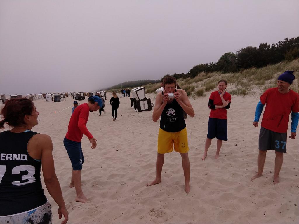 FamFugbaum's tweet photo. So gesehen haben wir sie niedergemacht #Goldstrand10 #BerndKnauer https://t.co/tHiynExjGM
