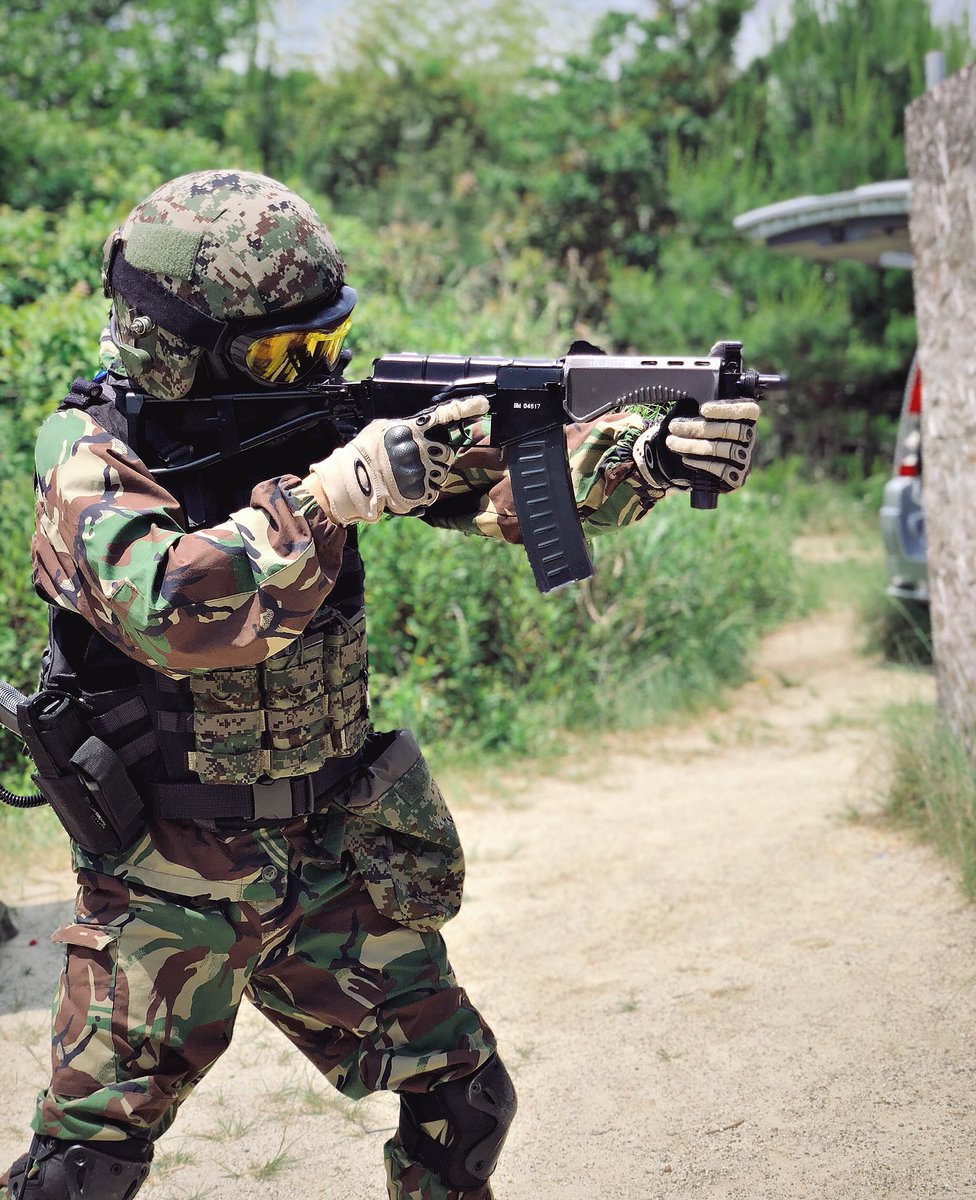 Hiro Eulen露sobr V Tvittere サバゲ報告 昨日のせたkurgan州sobrの隊員装備を雰囲気で組んでみました 4枚目 Kuklaにワンポイントでsurpatのアイテムを入れるのがオシャレすぎる ゴルカ着てないクルガン州の隊員もかっこいいですね 装備を晒すとサバゲーマーが Hiro Eulen露sobr V Tvittere サバゲ報告 昨日のせたkurgan州sobrの隊員装備を雰囲気で組んでみました 4枚目 Kuklaにワンポイントでsurpatのアイテムを入れるのがオシャレすぎる ゴルカ着てないクルガン州の隊員もかっこいいですね 装備を晒すとサバゲーマーが