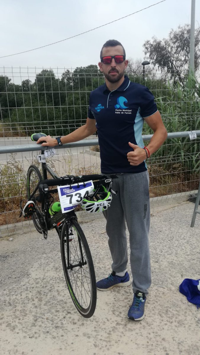 piscinapf's tweet photo. Sergio Hervás, Sergio Olalla y nuestro compañero Juanjo Silla han participado este domingo en el prestigioso @TriatlonPinedo representando a Trivadepsa y la @piscinapf Son unos campeones. 🏃🏊🚴‍♀️ https://t.co/RRHbPqlMzX