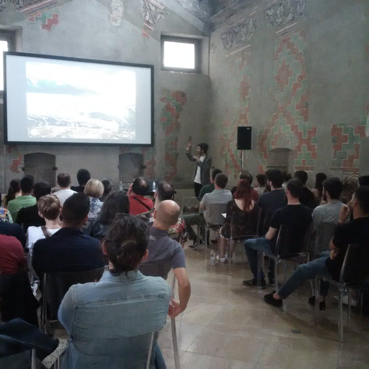 ArenaMuseoOpera's tweet photo. Una domenica ricca di attività al #MuseoAMO #PalazzoForti di #Verona nell'ambito della #mostra fotografica "Viteinviaggio. Degustazione di vini veronesi e l'attesissima conferenza di Stefano Tiozzo, travel photographer che immortala paesaggi e nature di terre lontane. https://t.co/0vsuMUldQn