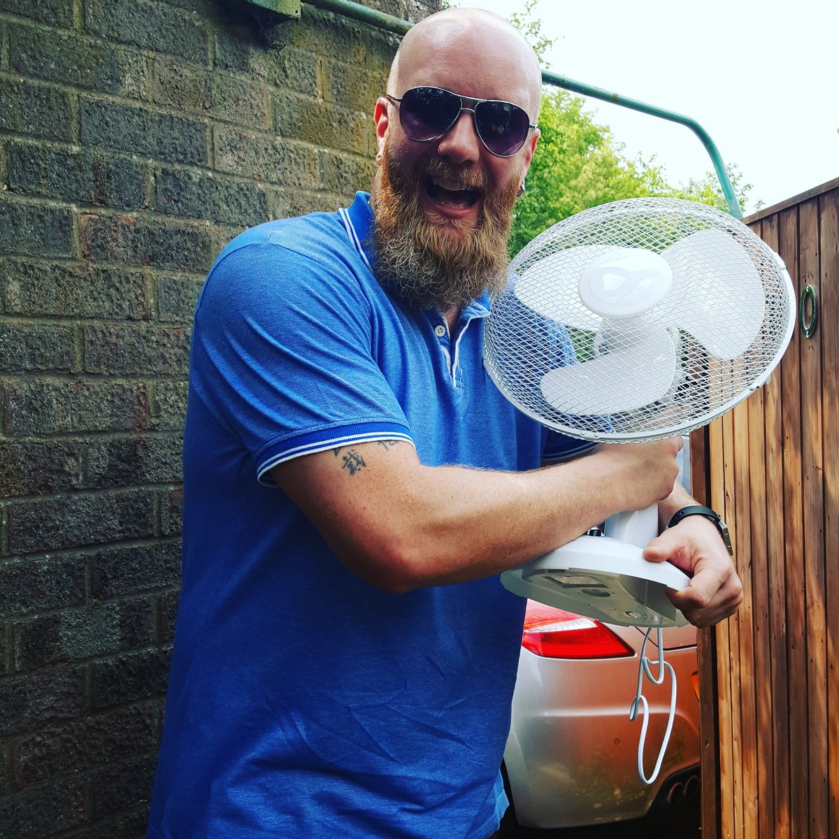 Darren Leaney Magic's biggest fan :) 

#beardedmagician #beardedwizard #magicianslife #fan #keepcool #sun #warm #hot #weddingweather #bankholiday #bankholidayweekend #basingstoke #hampshire #hampshireevents