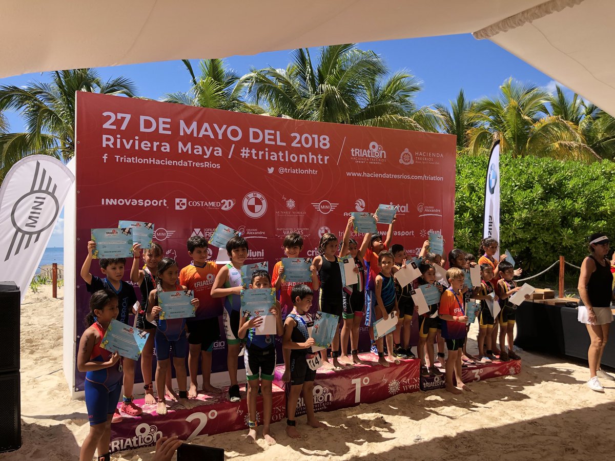 PataDeGatoTV's tweet image. Llegó la hora de premiar a los ganadores en el #triatlonhtr. ¡Muchas felicidades a todos los competidores por su gran esfuerzo!🥇🥈🥉
#atletas #sports #RivieraMaya #México @triatlonhtr 🇲🇽