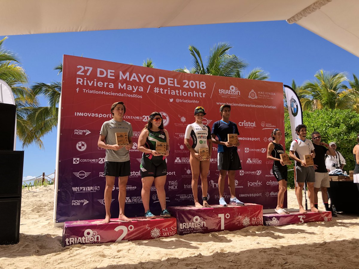 PataDeGatoTV's tweet image. Llegó la hora de premiar a los ganadores en el #triatlonhtr. ¡Muchas felicidades a todos los competidores por su gran esfuerzo!🥇🥈🥉
#atletas #sports #RivieraMaya #México @triatlonhtr 🇲🇽