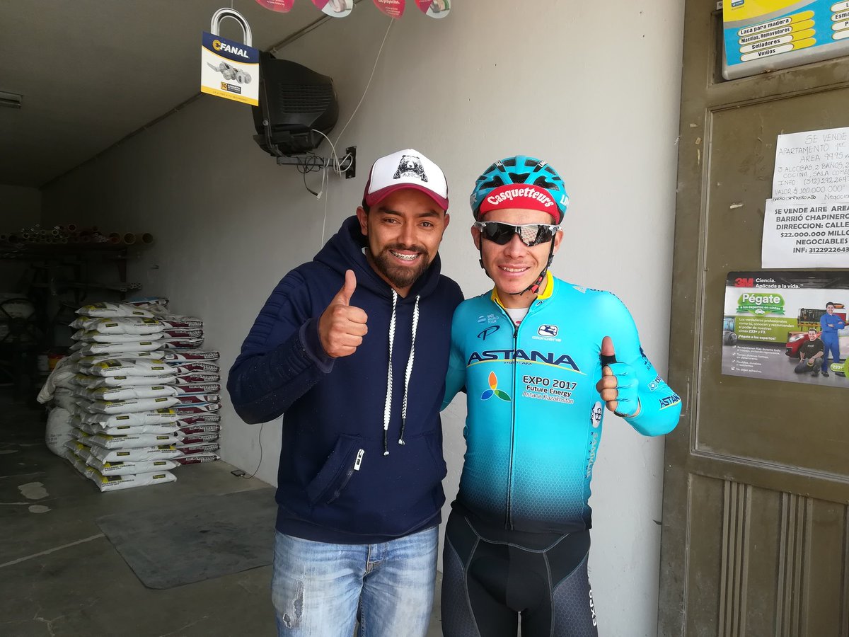 Fremel26's tweet photo. #GiroxESPN con el mejor super héroe @SupermanlopezN saludos desde Sogamoso Boyacá https://t.co/G188KIYcVF