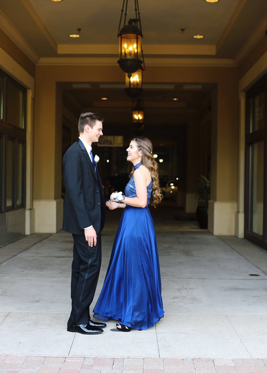 Demiharms__'s tweet photo. PROM 2018✨💙 https://t.co/0tIr94Kspv