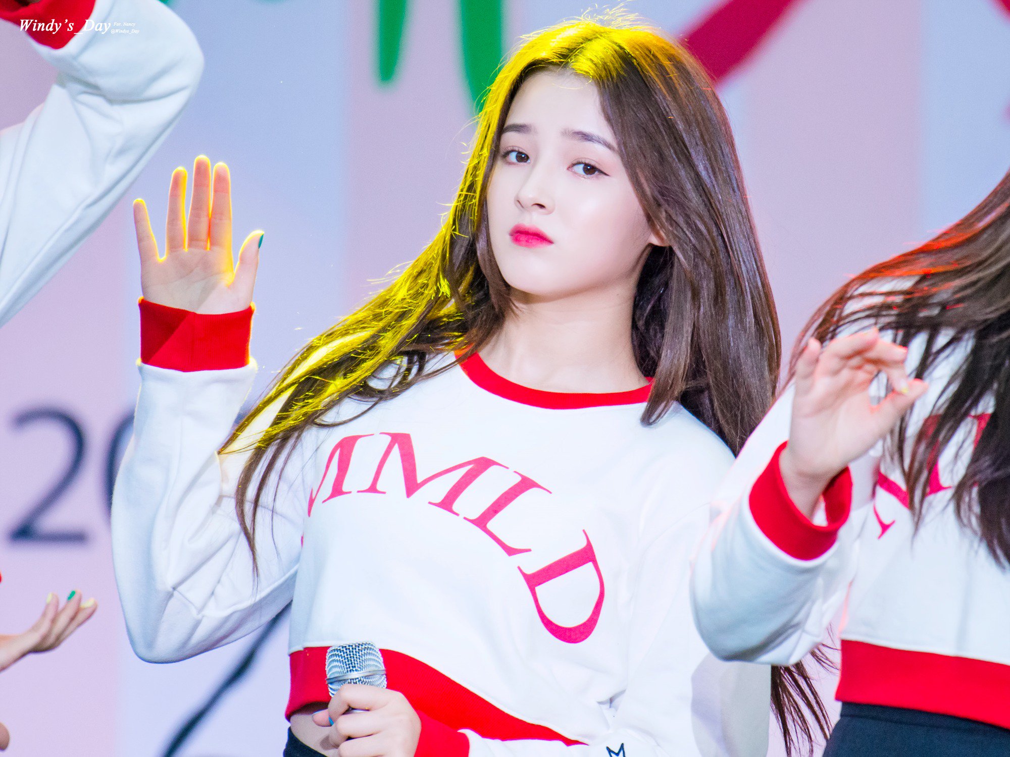 DeN4LRpUQAAj4uR.jpg:large