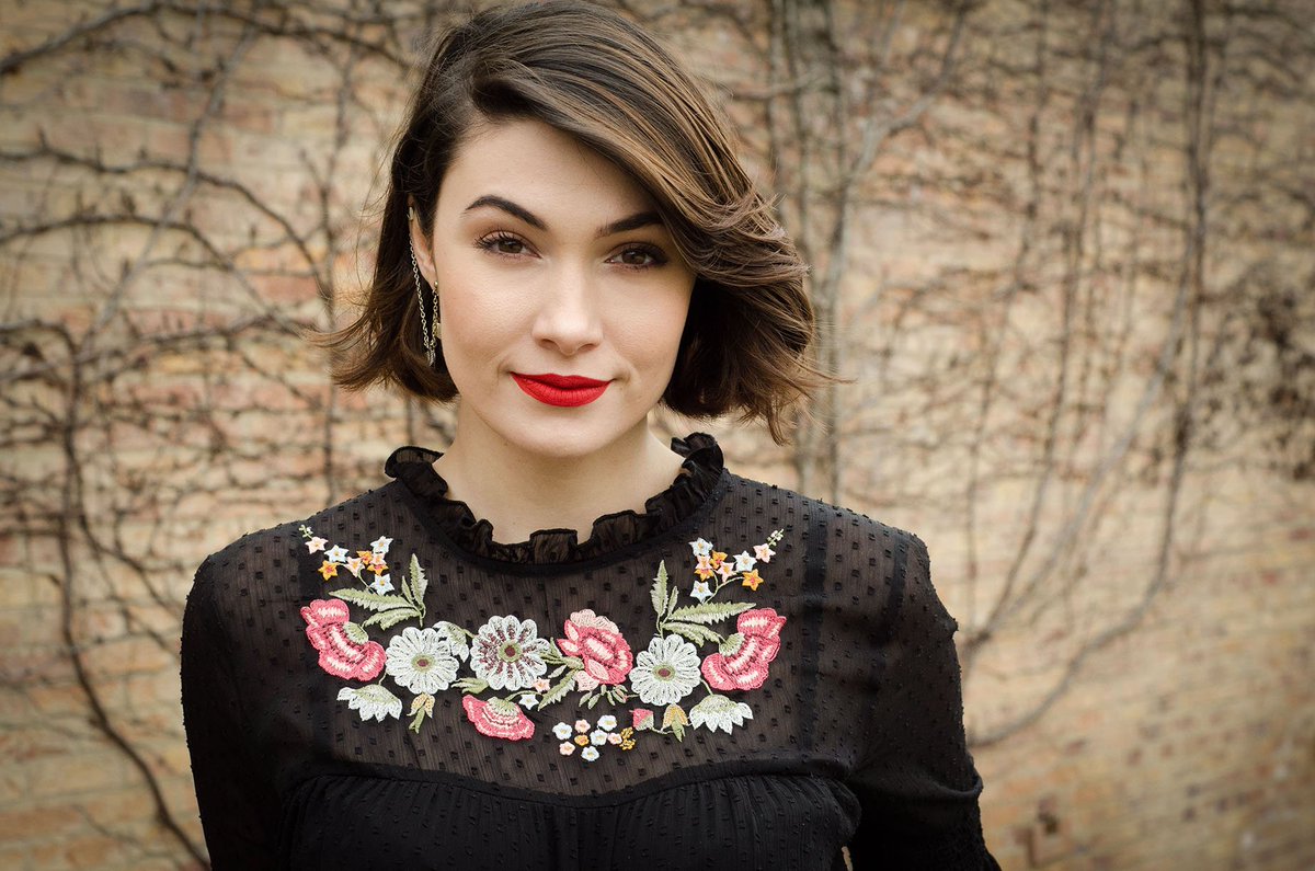 verdiandise's tweet photo. NOUVEL ARTICLE : le retour à la vie normale, et aux beaux jours avec cette jolie blouse @Pimkie_FR https://t.co/CleVilaKnE ♥ https://t.co/wxGrVW9vlL