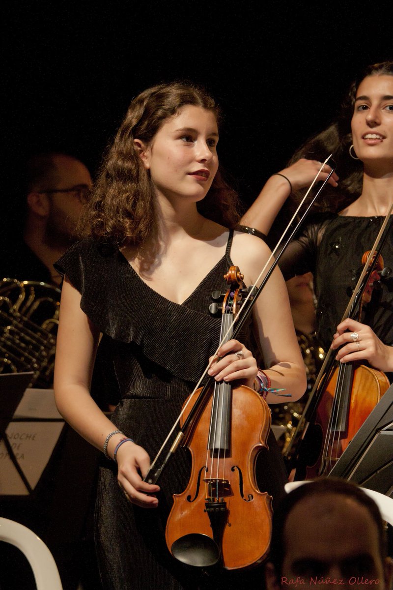 rnollero's tweet photo. Concierto  a beneficio de fundación pequeño deseo en Sevilla https://t.co/XihFHkOBxL