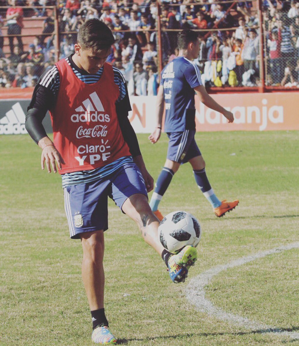 Hermoso día en la cancha de Huracán. Gracias a todos los chicos que se acercaron y nos alentaron durante todo el entrenamiento. 
#VamosArgentina🇦🇷