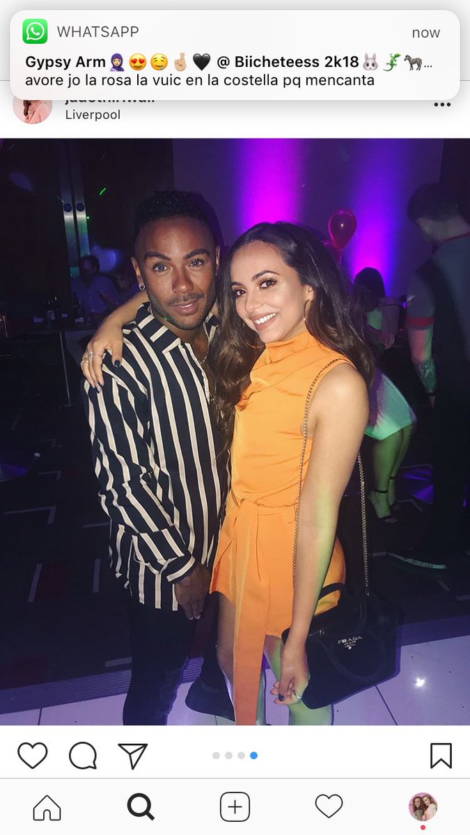 STRONGFORJAD's tweet image. How I take photos of my friends VS how my friends take photos of me
•
Too lazy to crop the picture🤪