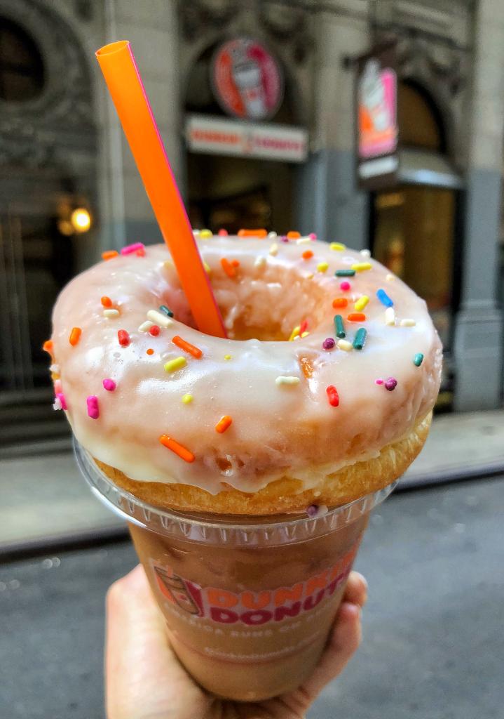 dunkindonuts's tweet photo. Helloooo, Donut! #NationalDonutDay is coming, Friday 6/1! Treat Do' Self to a FREE donut with the purchase of any beverage. 🍩🎉❤️ https://t.co/zCkigYNfzC