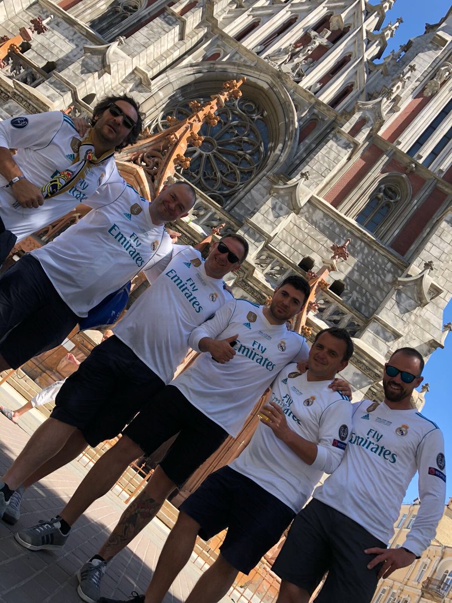 paul_pburgess's tweet photo. Amazing weekend, great to be associated with such an incredible club making history #13CopasDeEuropa https://t.co/LlKdF0hZOP
