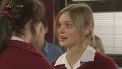 Soap_Dude2's tweet photo. Australian actress Bella Heathcote made her TV acting debut on the Australian television soap opera #Neighbours, playing "AMANDA FOWLER" ...but I thought there could be only one, ya know, like #Highlander! #AnotherWorld #SoapTrivia @Sandra_Robinson https://t.co/204aD5xGHt