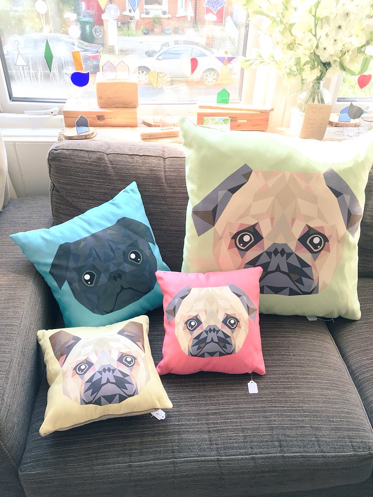 It’s our last Sunday! Come and celebrate the sun with a bit of craft and a sneaky Pimm’s in the garden. And we’re opening tomorrow for the bank holiday 🌱🏡🥂🎊🛍🎨