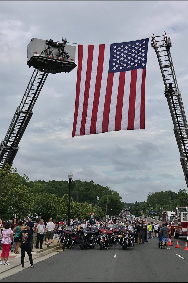 apena's tweet photo. Memorial Day bikers rally @CityofFairfaxVA https://t.co/RaTIFCPLfQ