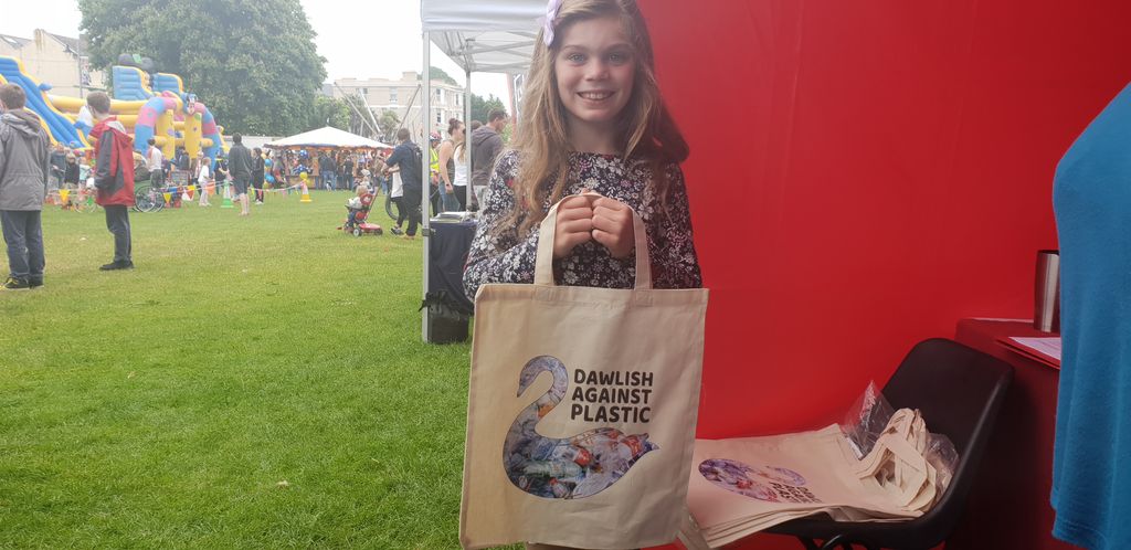 Meet Lola, the brilliant designer of the Dawlish Against Plastic logo.
