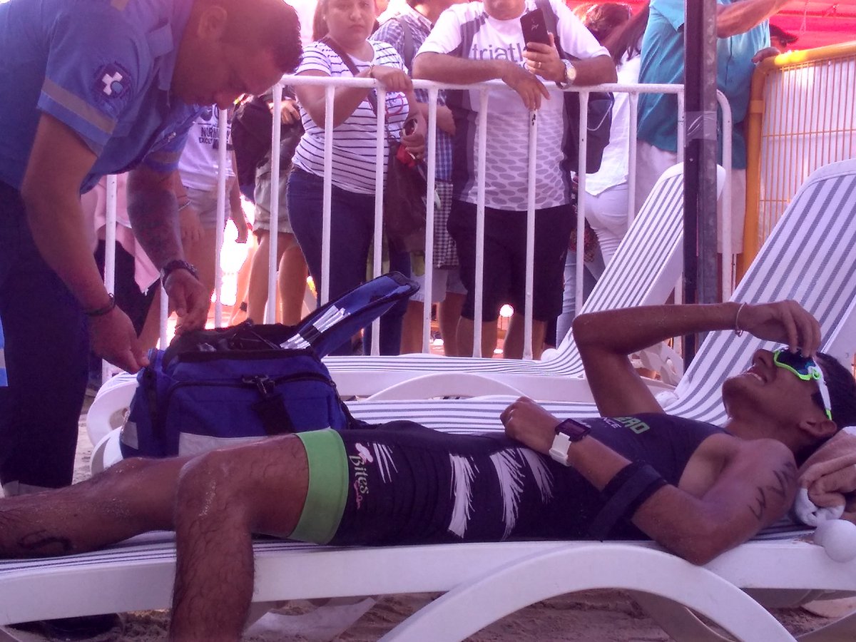 Atención médica al primer competidor lesionado #triatlónHTR <a href="/TresRiosResort/">Hacienda Tres Rios</a>