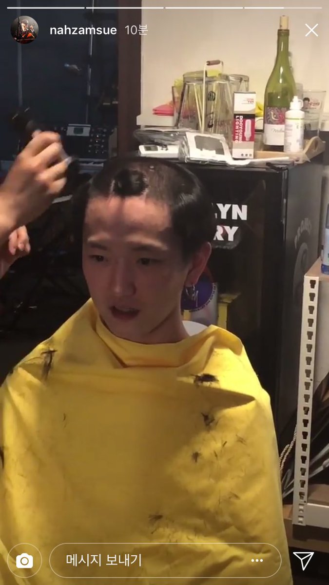 hanzumom's tweet photo. 최웅희, 나잠수 인스타스토리에서 김한주 삭발식 절찬 진행중...🤦🏻‍♂️ https://t.co/TaqMIenovE