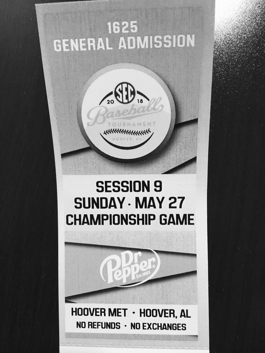 KriWillett's tweet photo. Day 5 B&W pics #UMbaseball https://t.co/qKYHoMsC2m