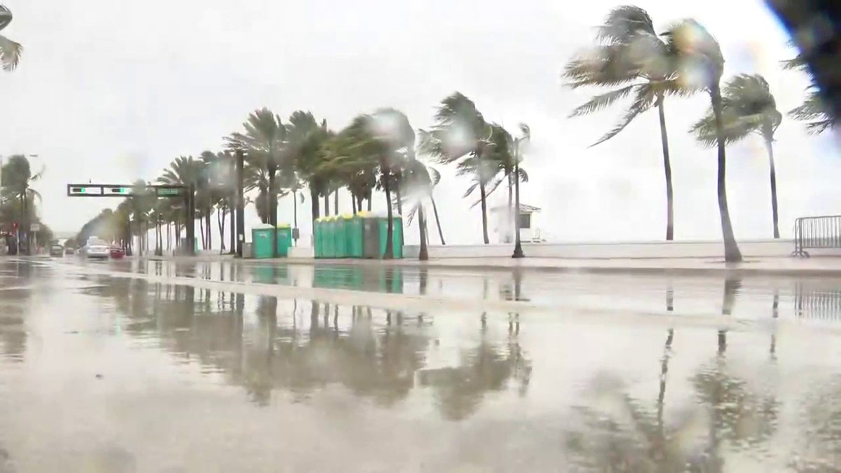#BREAKING Sea portion of Miami Beach Air & Sea Show cancelled amid Alberto bit.ly/2KXgcxY https://t.co/owacMpJ0li