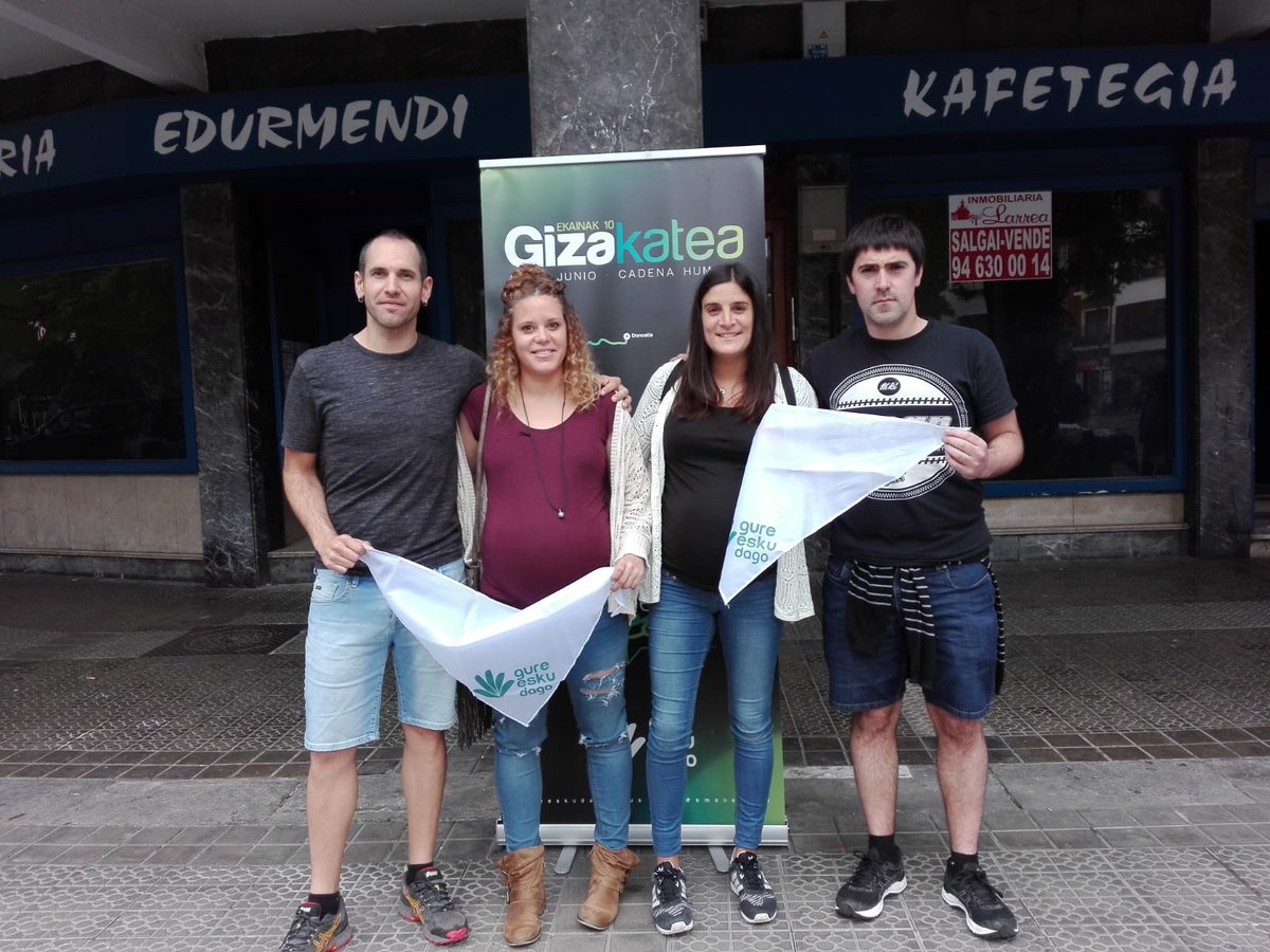 GureskuZORNOTZA's tweet photo. @GureEskuDago  Gu ere ekainaren 10an #gizakatea2018 ra goaz. Zornotzarrok 95, 99eta 100 Kmak beteko ditugu. Baietz 1500!. https://t.co/QXWkC9B2jj