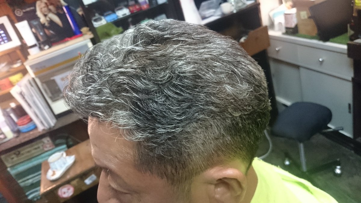 理容やぐち 取手床屋 パンチパーマ スキンフェード على تويتر 8ミリ シルバーアイロン パンチパーマ 毛先を熱で傷ませないアイロン技術で 指通りもなめらかです 毎朝のセットが楽になります 取手市 床屋 理容室 バーバー パンチパーマ シルバー 理容やぐち 取手床屋 パンチパーマ スキンフェード على تويتر 8ミリ シルバーアイロン パンチパーマ 毛先を熱で傷ませないアイロン技術で 指通りもなめらかです 毎朝のセットが楽になります 取手市 床屋 理容室 バーバー パンチパーマ シルバー