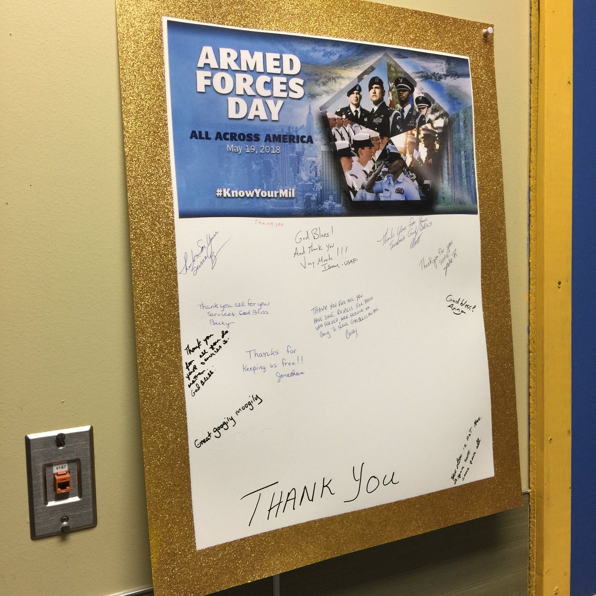 Annamaetion's tweet photo. Someone thanked our troops with a “Great Googily Moogily” @mmonogram @DanPovenmire https://t.co/WoCDP333Ag
