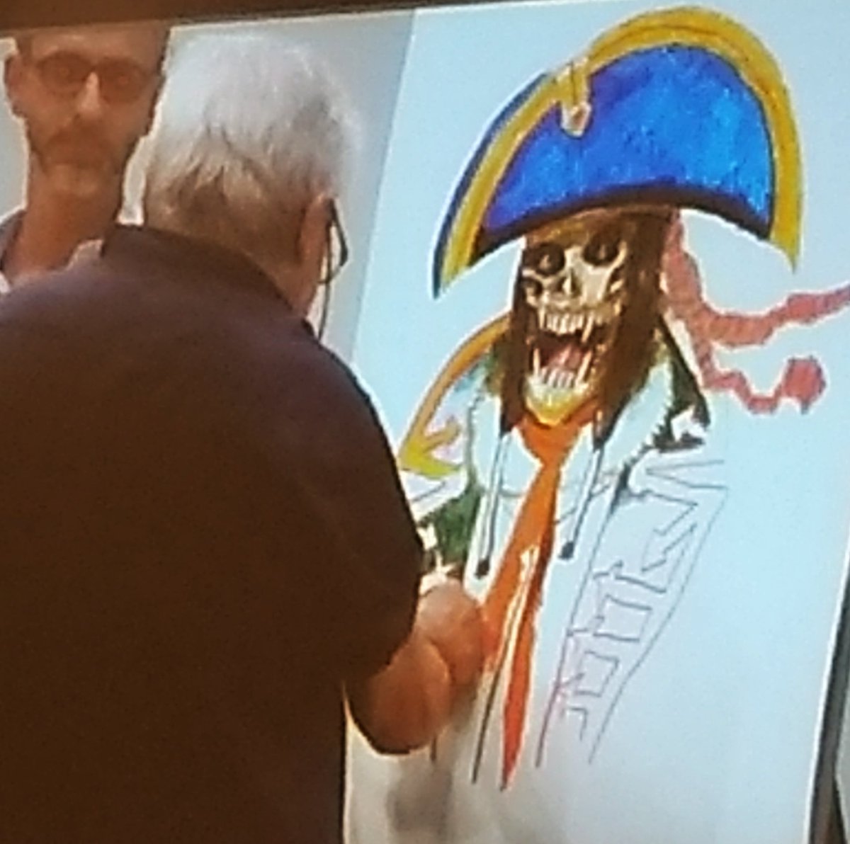 StoriePianeta's tweet photo. "Quello che insegno ai miei allievi è di lavorare, lavorare, lavorare... Disegnare, disegnare, disegnare continuamente! Ci vuole la fatica, non può essere tutto comodo, tutto light..." @BrecciaEnrique #ARF2018 #ARF4 #stayarf @arfestival https://t.co/DTZXEvrFqc
