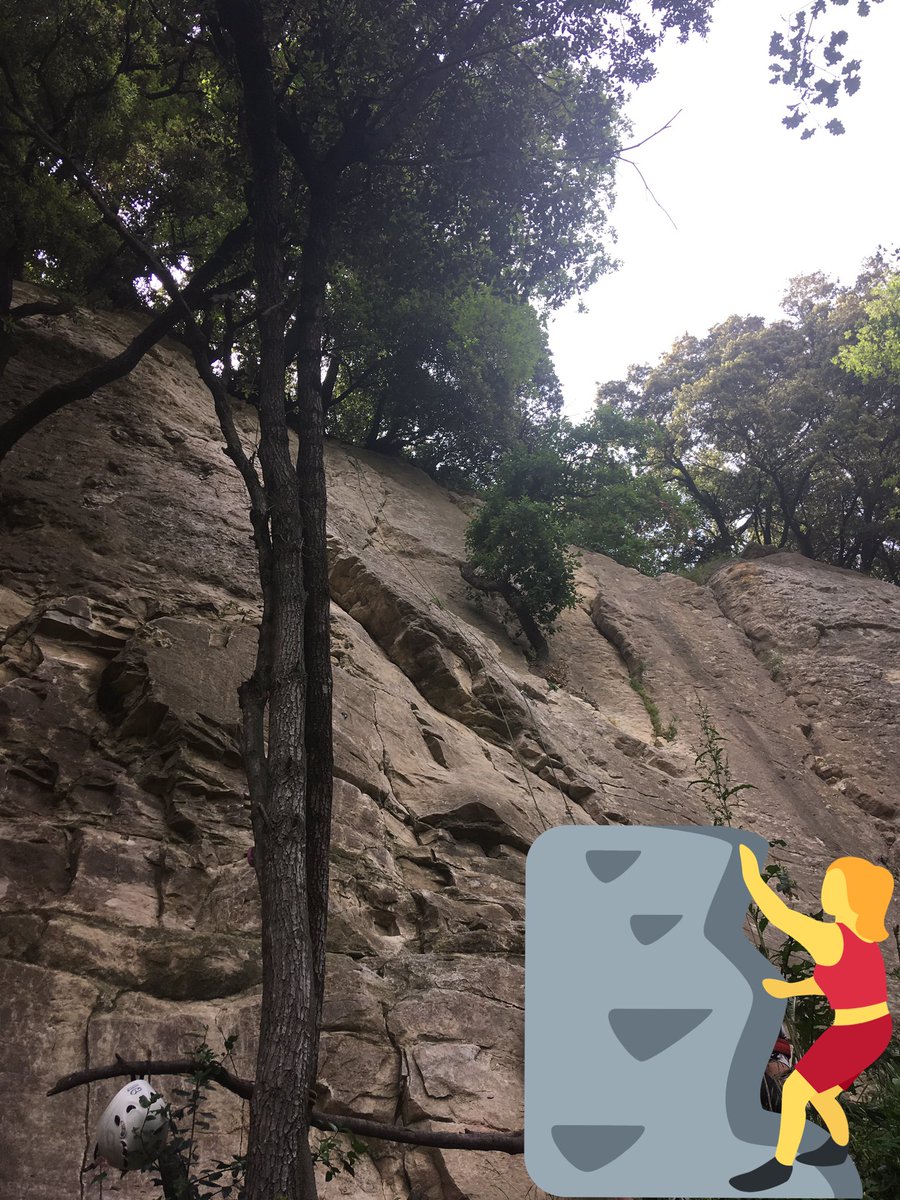 Primera vez escalando, y subo un quinto plus...y luego un 6A ... 🙌🏻🙌🏻 #icandoit #jabata #5+ #6A #escalada