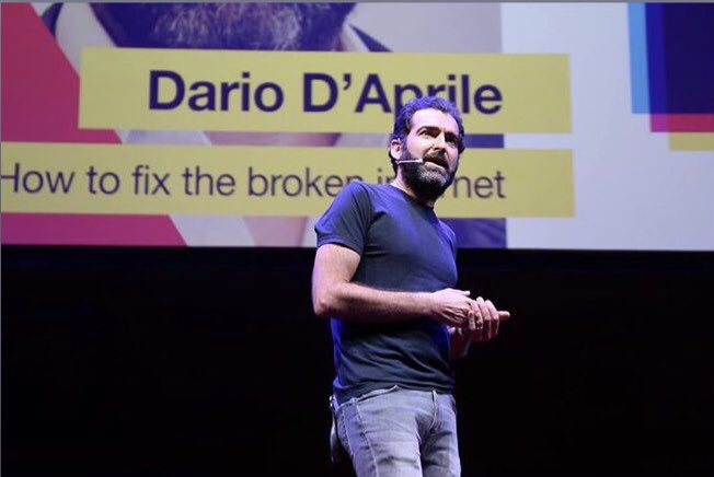 dariodaprile's tweet image. How to fix the broken internet #ux #design #humanandmachine @TEDxRoma @11FSTeam