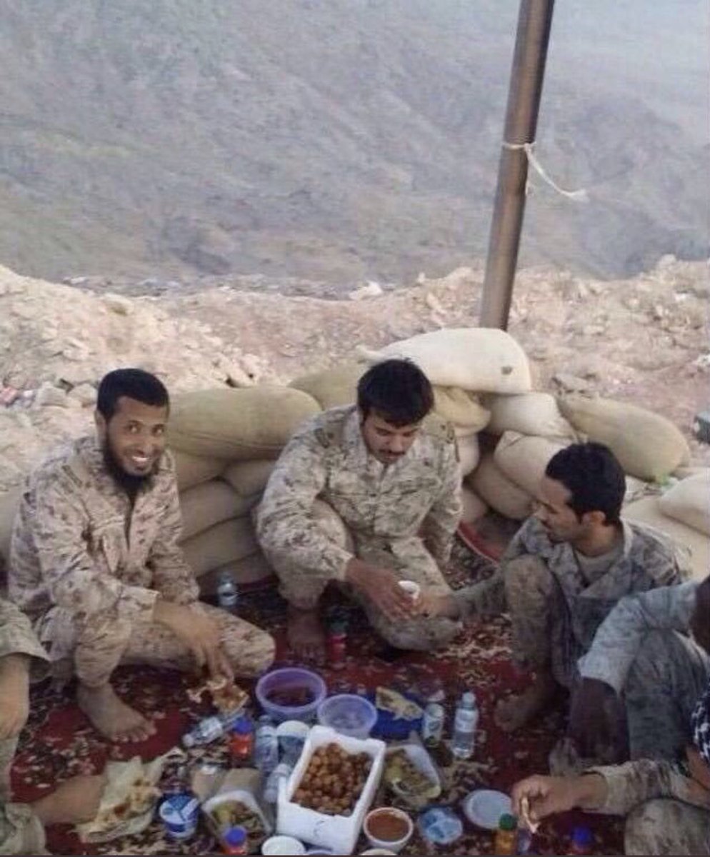 #الحد_الجنوبي 
 #ابطالنا_البواسل
تقبل الله منكم ، صورة لا تحتاج لمزيد من التعليق .