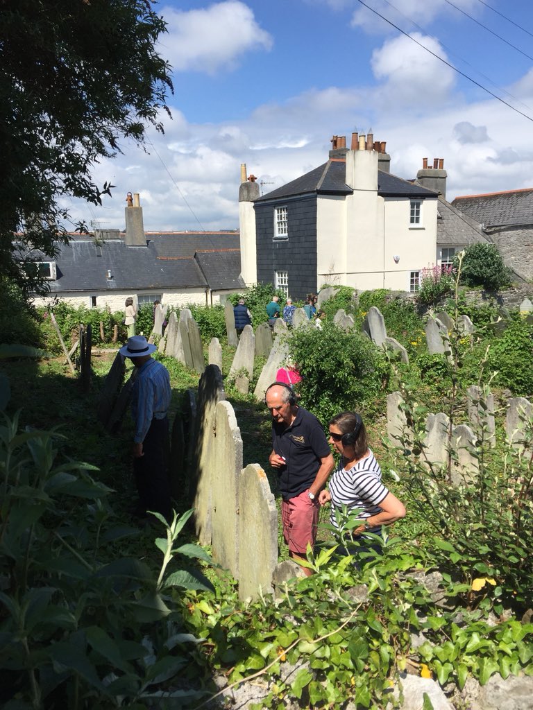DEREKFROOD's tweet photo. #CemeteryAudioTrail by #RippleTheatreCo on Plymouth Hoe is coming to an end. Thank you to all who came & to @plymhistoryfest for organising the event. #PHF18 @PlymouthMuseum @ExeterDGT @PlymouthHistor1 @WhatsOnPlymouth @PlymouthUK2020 @oneplymouth @visitplymouth @MadeInPlymouth https://t.co/whqqVM0Mfj