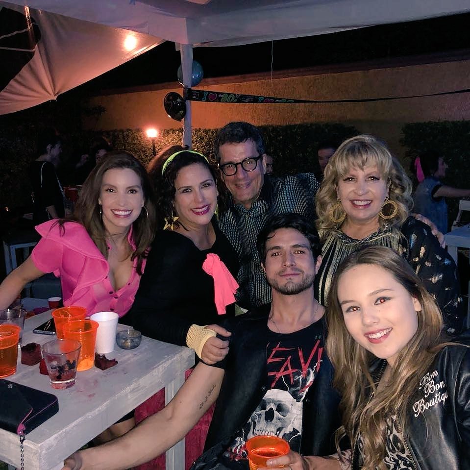 clubvalefansBR's tweet image. #Repost @magdaproducer
•  •  •
Fiesta ochentera !! @angelicavale  @ottompadron @andy_escalona #cumple !! #eheheh !’