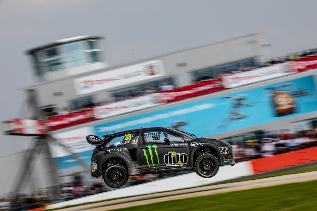 Congrats to <a href="/LiamDoran33/">Liam Doran</a> for his third-place finish at @arxrallycross 🎉🙌<a href="/SilverstoneUK/">Silverstone</a> #SilverstoneRX