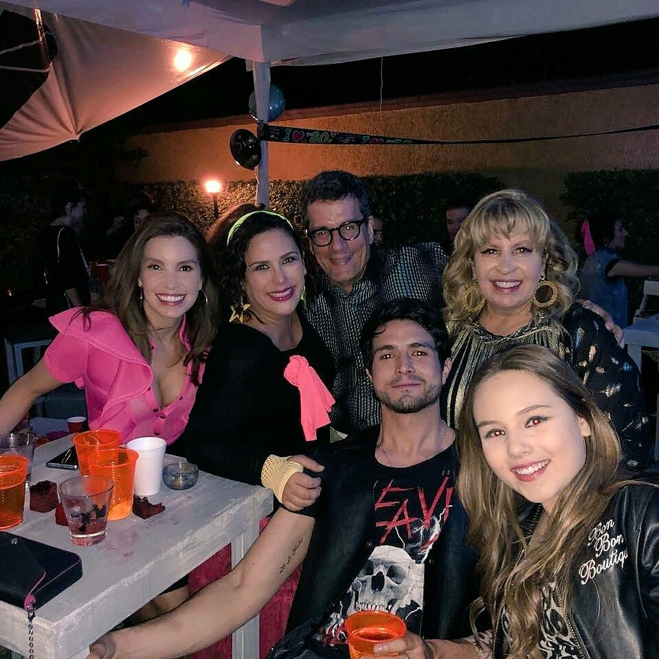 NewsAngieVale's tweet image. #Repost @magdaproducer (@get_repost)
・・・
Fiesta ochentera !! @angelicavale @ottompadron @andy_escalona @holamirandakay @chrispascalt
#cumple !! #eheheh !’