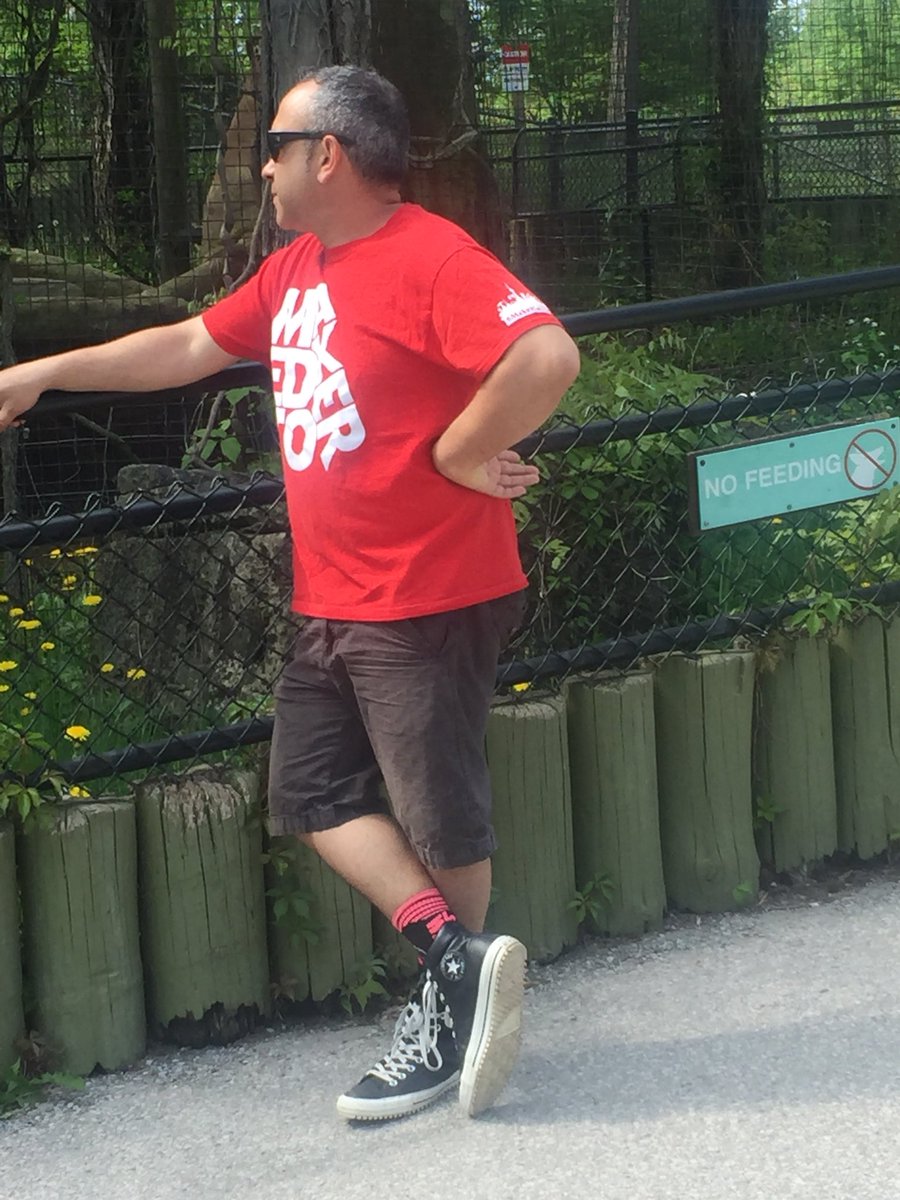Creating_STEAM's tweet photo. Spotted a #makeredto shirt at the @TheTorontoZoo we all need to register https://t.co/PQINXwof2N for july 5th #conference @STEMTDSB @raycmercer @TeacherHann @MarkZochowski @schowOnt https://t.co/3lahgWz7g4
