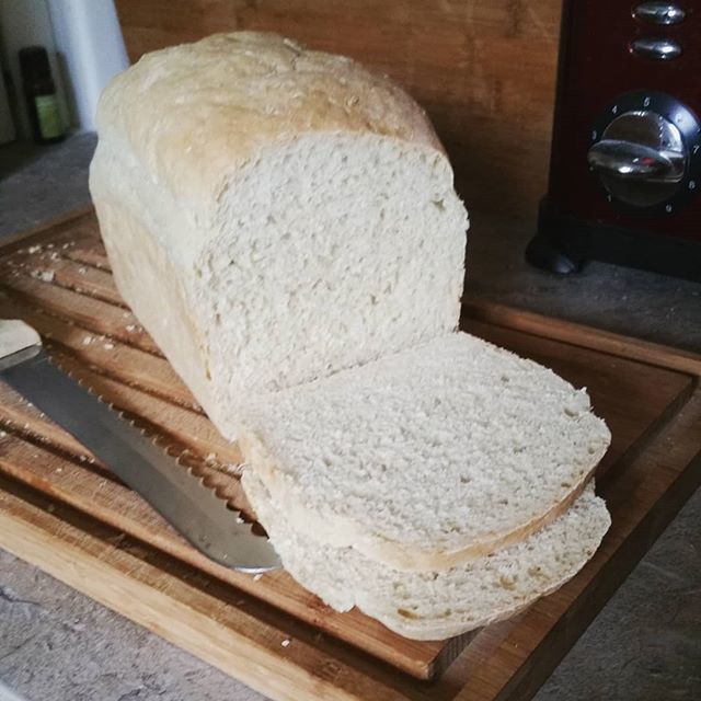 LittleVeganMama's tweet photo. I LOVE #bread. #Homemade bread is the norm for us and I've been baking my own since I was a teenager. I've noticed over recent years how consistent my loaves are and I'm really proud of them. They are delicious, make the house smell amazing and a lot mor… https://t.co/uNXQ7UuQN4 https://t.co/u82L0mixEK